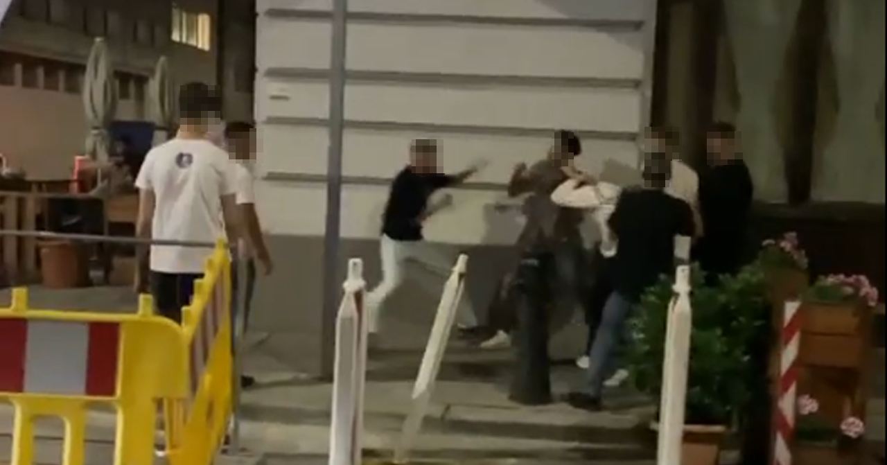 Vor einem Wiener Club flogen die Fäuste