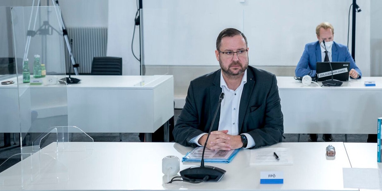 FPÖ-Hafenecker im Ausschuss