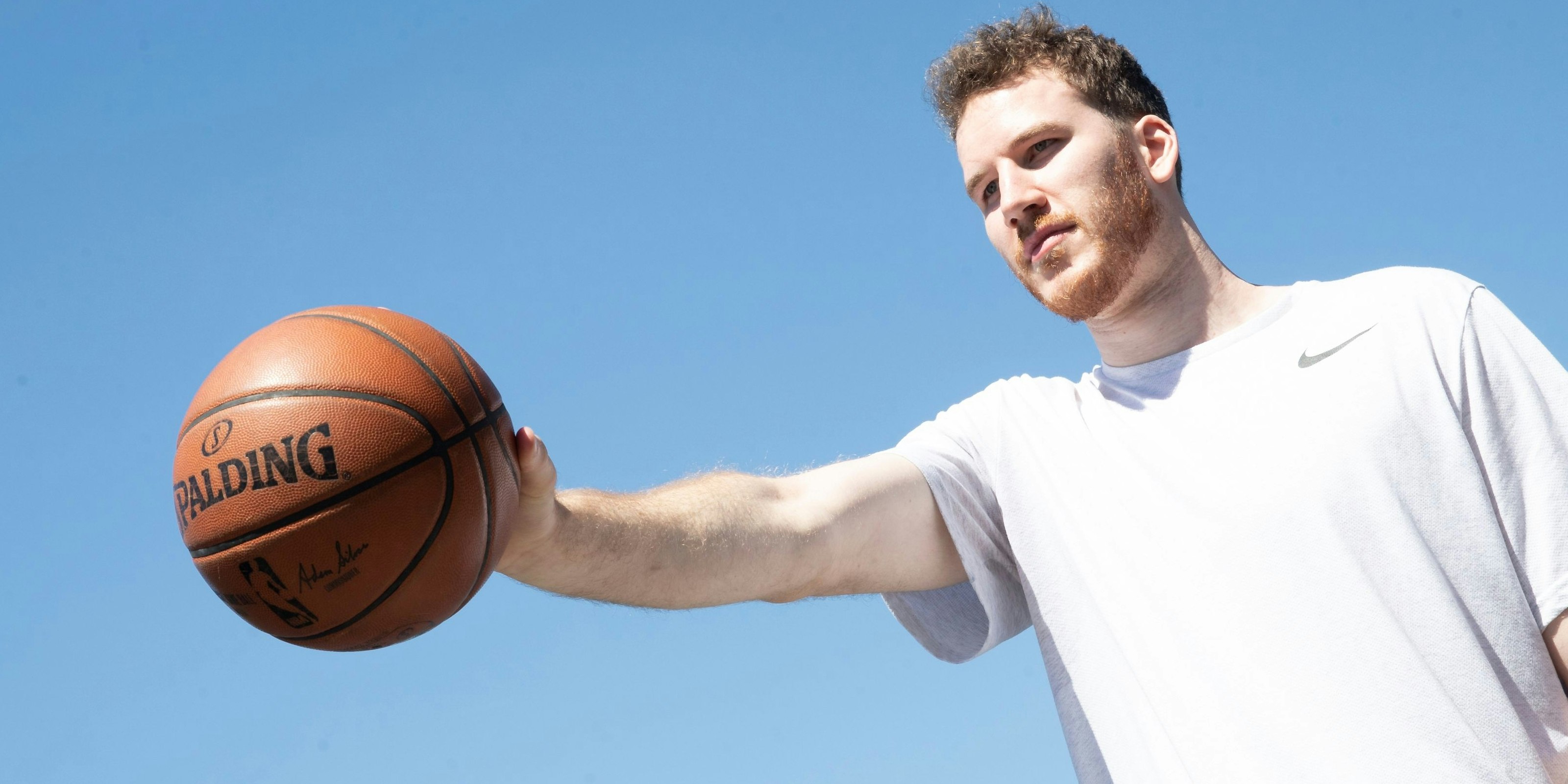 Jakob Pöltl hat alles fest im Griff.