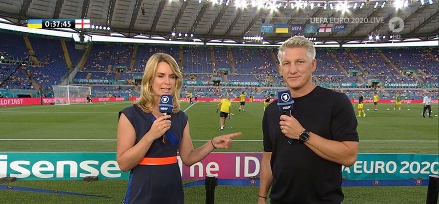 Bastian Schweinsteiger und seine Uhr. 