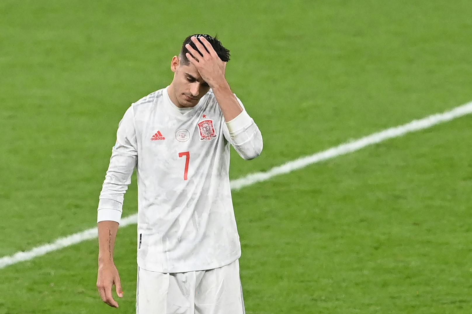 Alvaro Morata war die Verzweiflung nach seinem vergebenen Elfmeter ins Gesicht geschrieben.