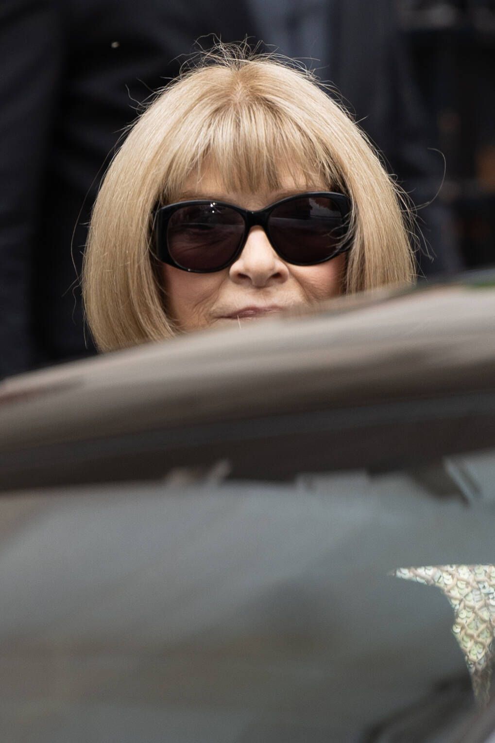 Der berühmteste Bob der Welt ließ sich nach einem Jahr Pause mit Entourage natürlich auch wieder in Paris blicken: Anna Wintour.