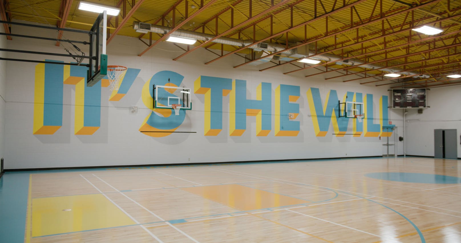 In Zusammenarbeit mit der Stadt Toronto, HXOUSE und den weltberühmten Künstlern The Weeknd und NAV wurde der Basketball-Court Toronto Lawrence Heights komplett überholt.