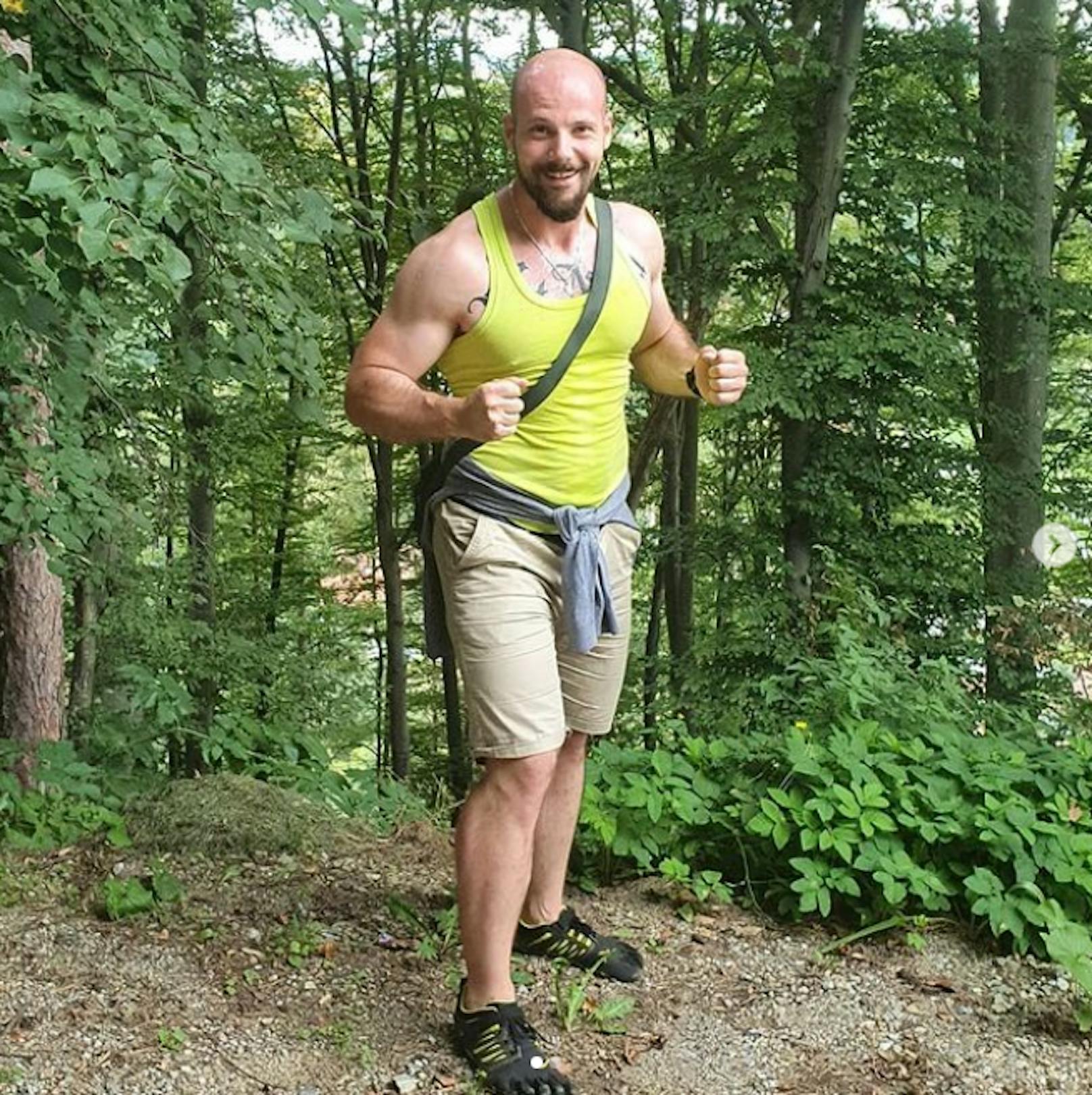 Ex-Wrestler Danijel Okic (29) sammelt beim Grazer Halbmarathon Spenden für das Wiener Hilfswerk.