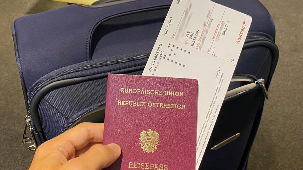 Wer fliegt, bekommt wie früher eine Bordkarte ausgedruckt.