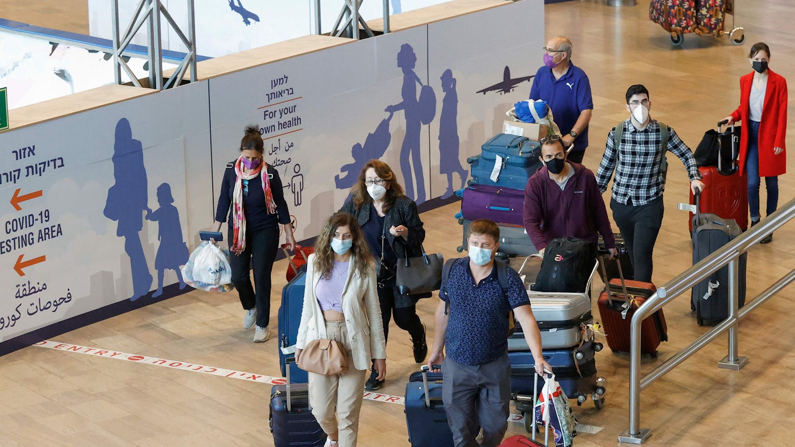 Im Kampf gegen die erneut steigenden Corona-Zahlen verschärft auch Israel seine Einreise-Regeln. (Im Bild: Flughafen "Ben Gurion" in Israel)
