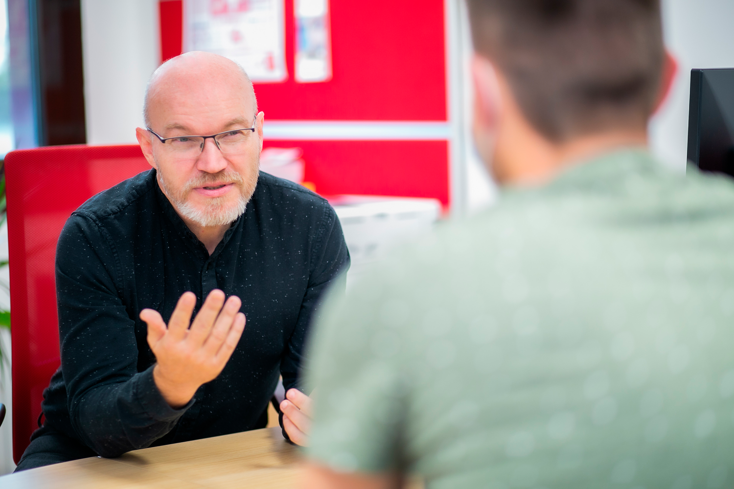Konsumentenschützer Koisser rät, Klauseln zu beachten.