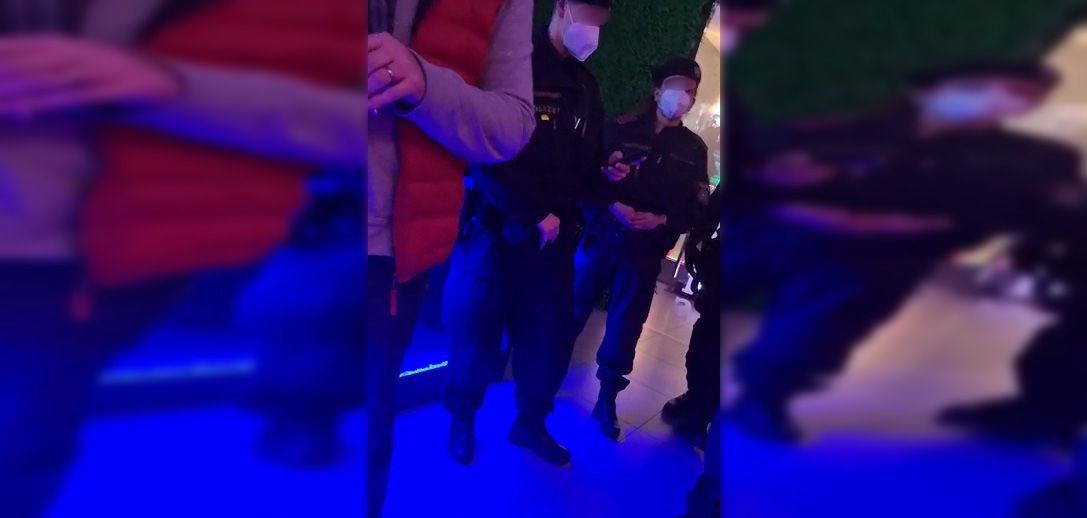 Corona-Kontrolle in einem Lokal am Wiener Gürtel