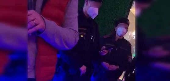 Corona-Kontrolle in einem Lokal am Wiener Gürtel