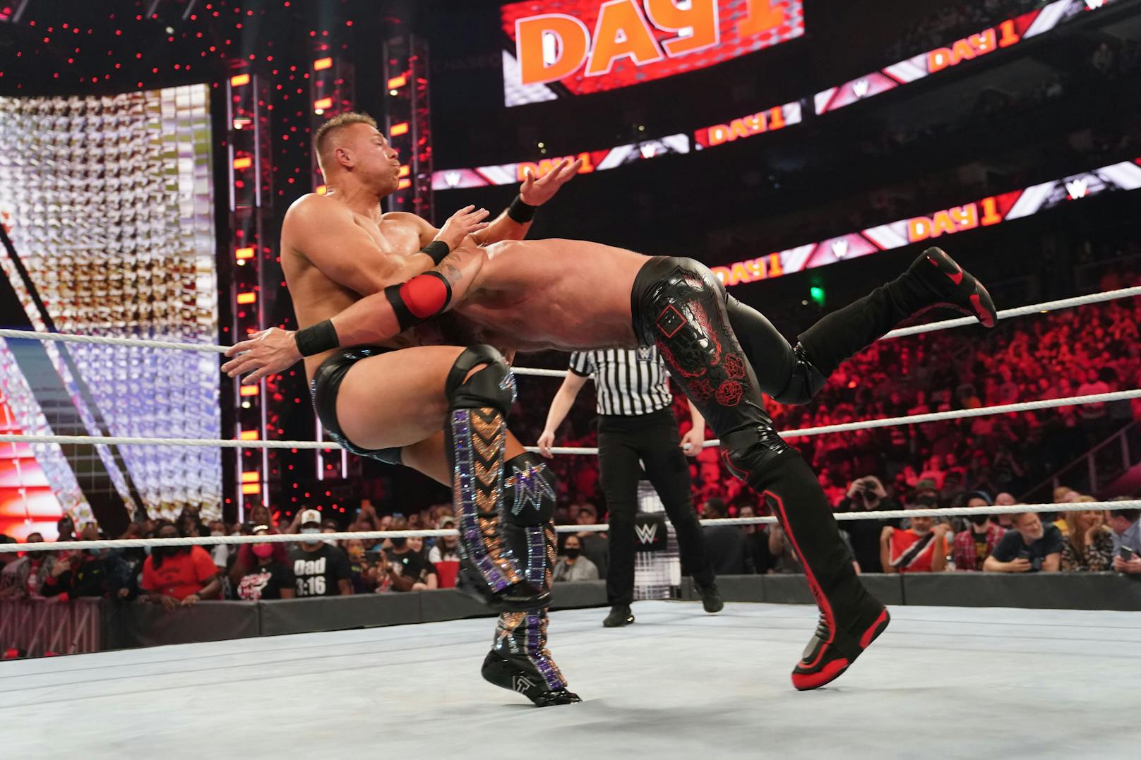 WWE Day 1: Edge vs. The Miz