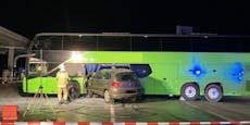 Schwerer Crash in Salzburg – Auto durchbohrt Reisebus