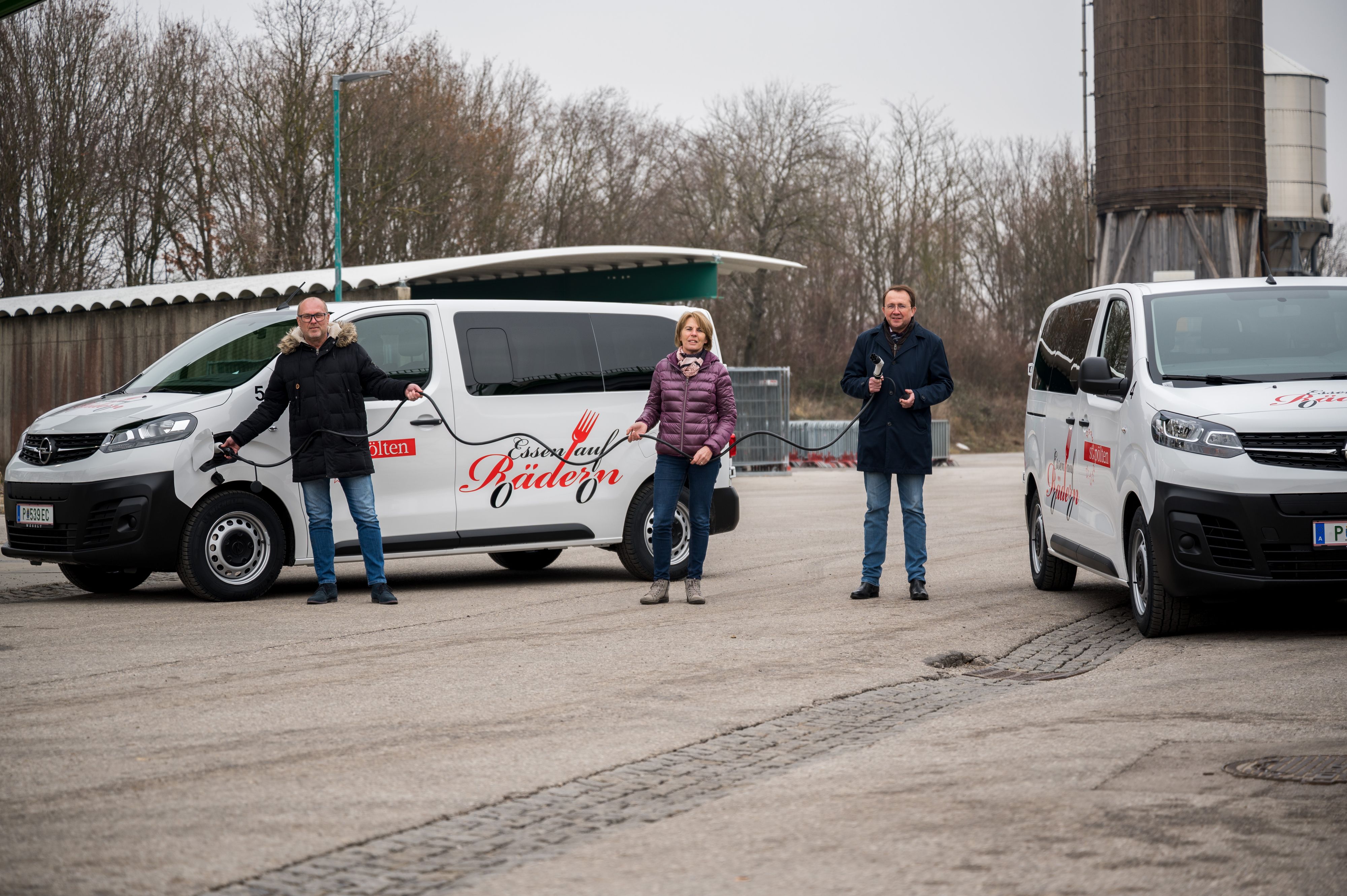 Baudirektor Wolfgang Lengauer, Fuhrparkleiterin Monika Schindlegger und Bürgermeister Matthias Stadler.
