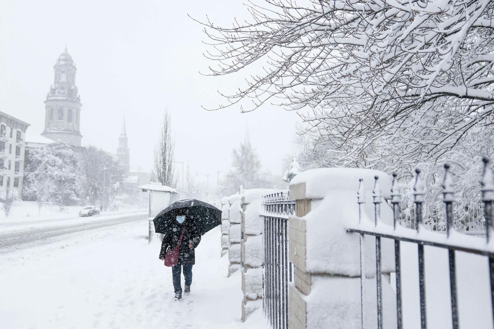 Schnee legt US-Ostküste lahm: 400.000 Häuser ohne Strom