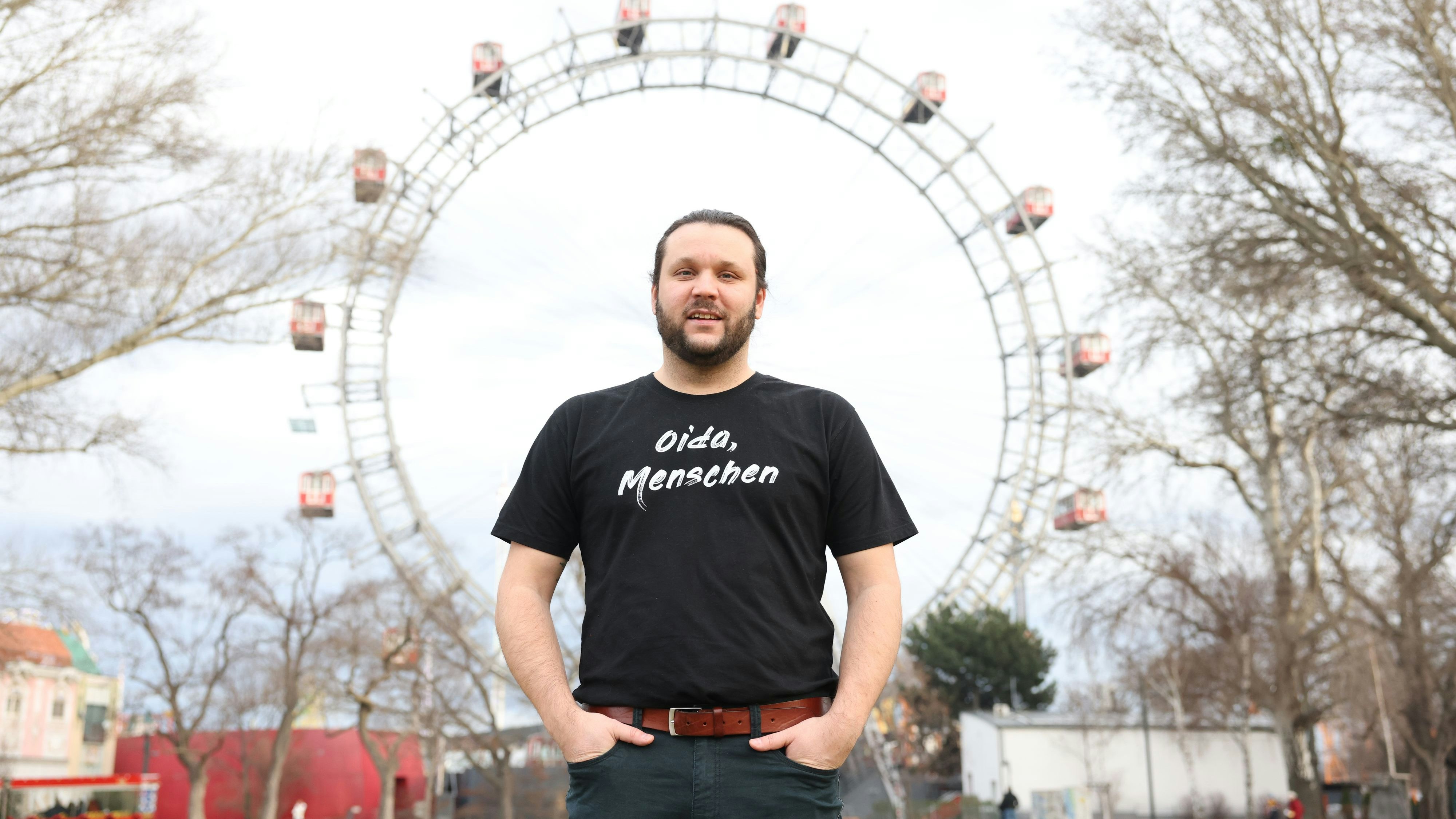 Thomas Endl designt T-Shirts für alle, die den Wiener Schmäh lieben.