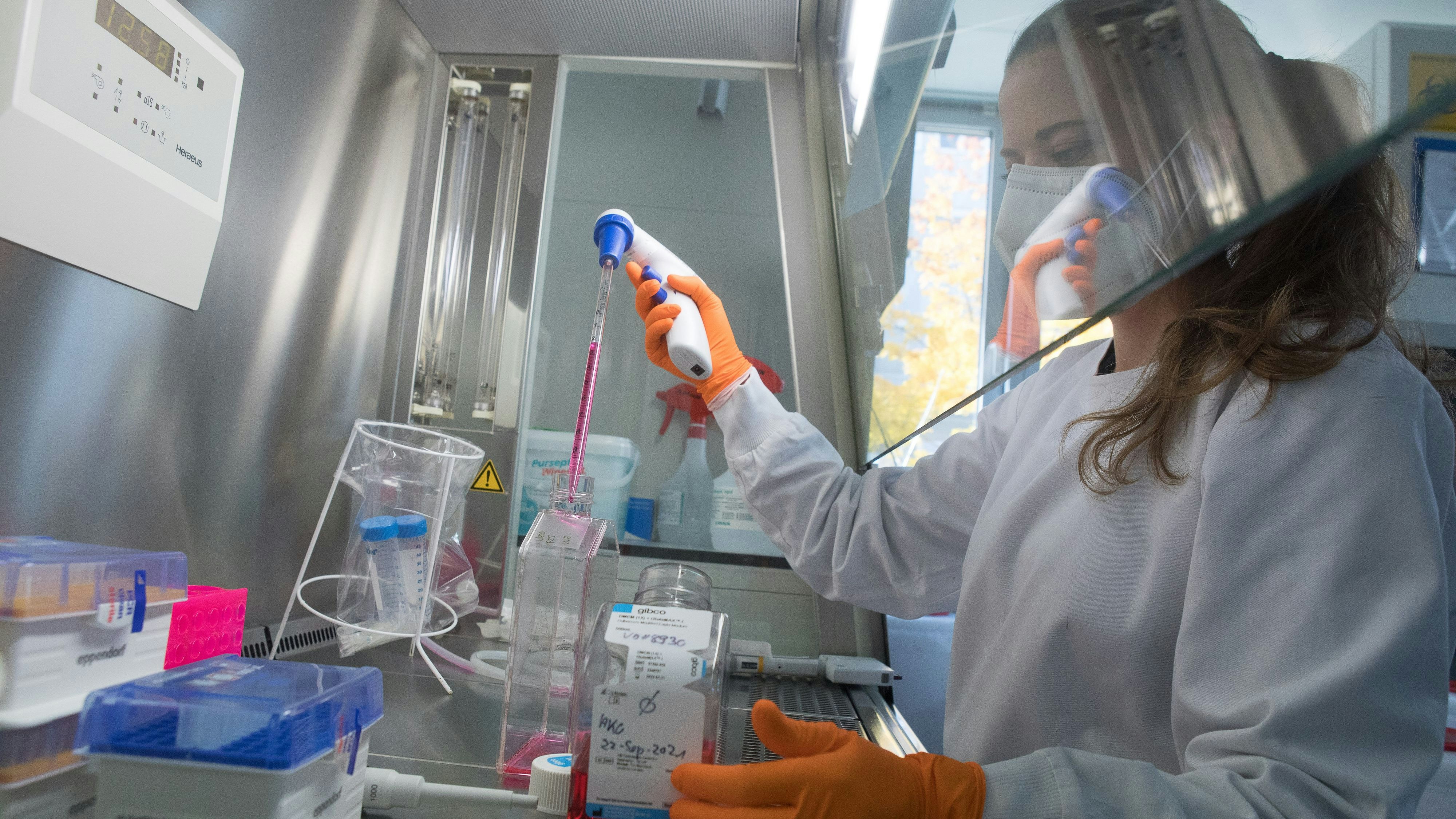 In Frankreich wurde eine neue Corona-Mega-Mutation gefunden.