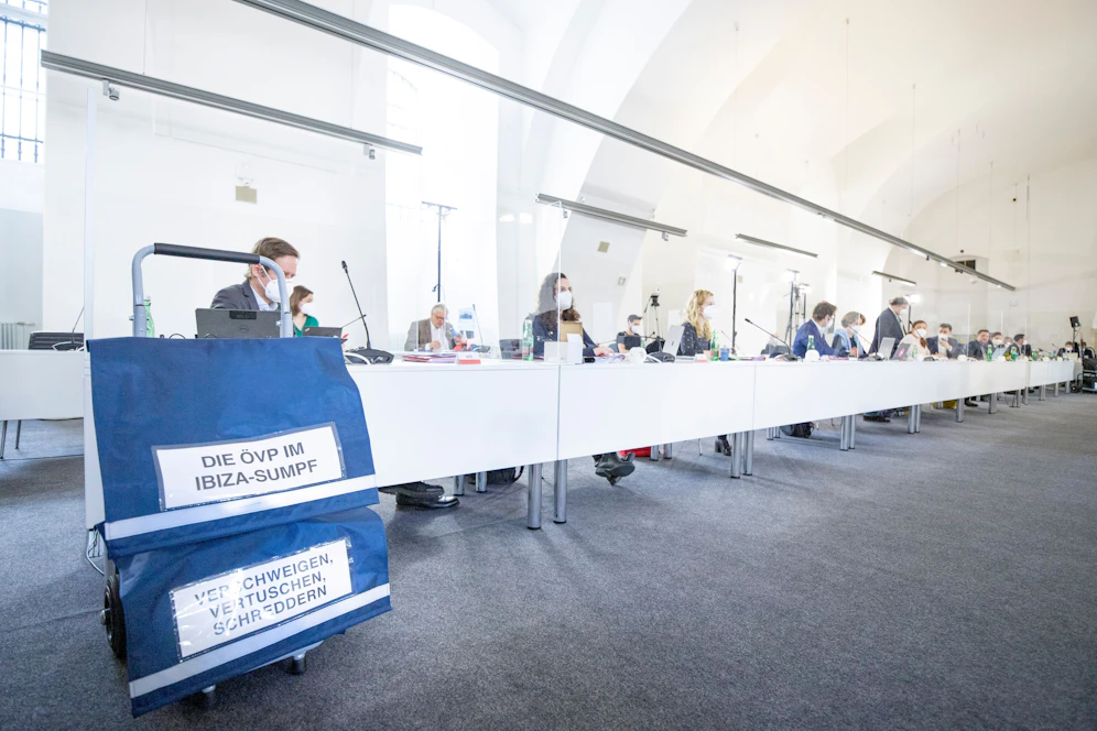 Das Bundeskanzleramt sieht die Einstellung der Ermittlungen gegen seine Mitarbeiter als Beweis für die Unschuld dieser.