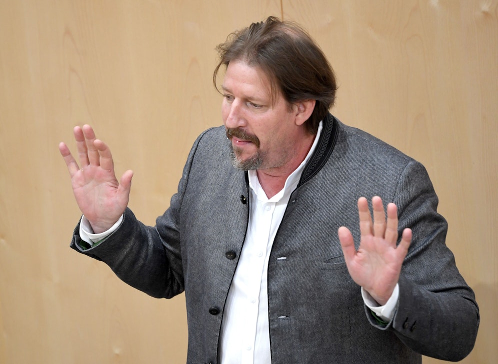 Thomas Waitz kritisiert die EU-Kommission und bereitet eine Klage vor. 