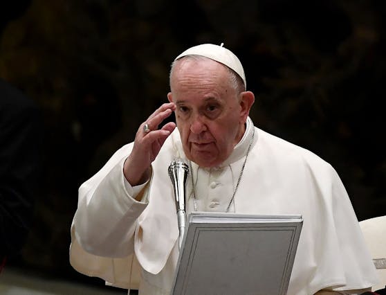 Der Papst ist besorgt, weil immer weniger Paare Kinder bekommen wollen.