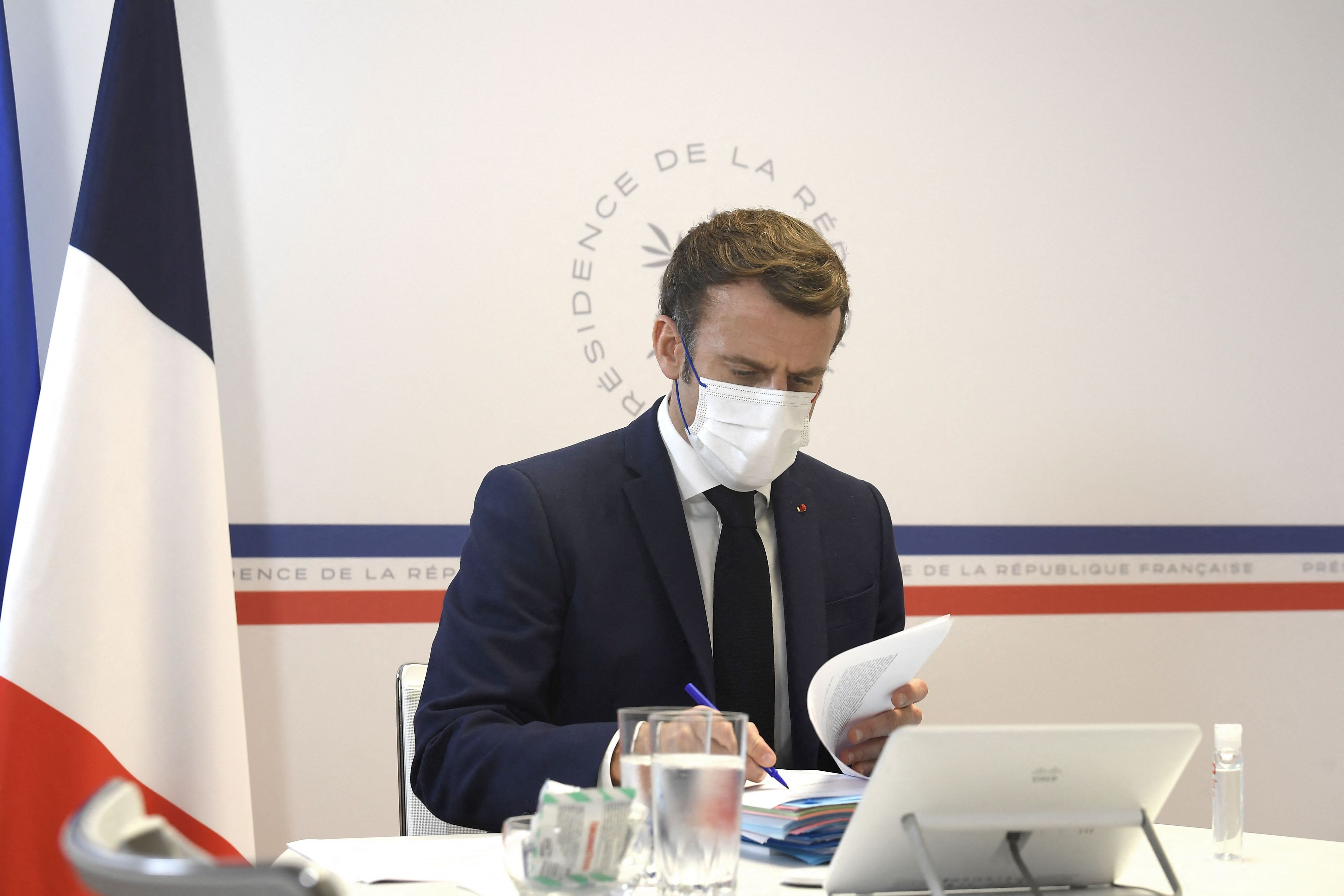 Emmanuel Macron will Ungeimpften das Leben so schwer wie möglich machen.