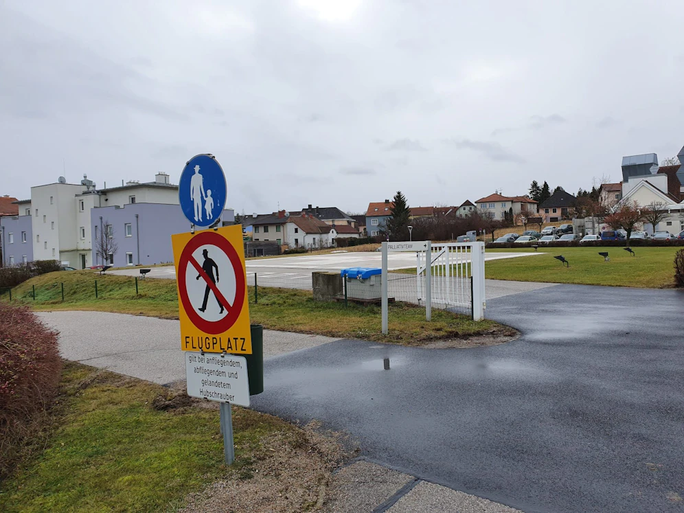 Das Spital Hollabrunn droht den Landeplatz zu verlieren.