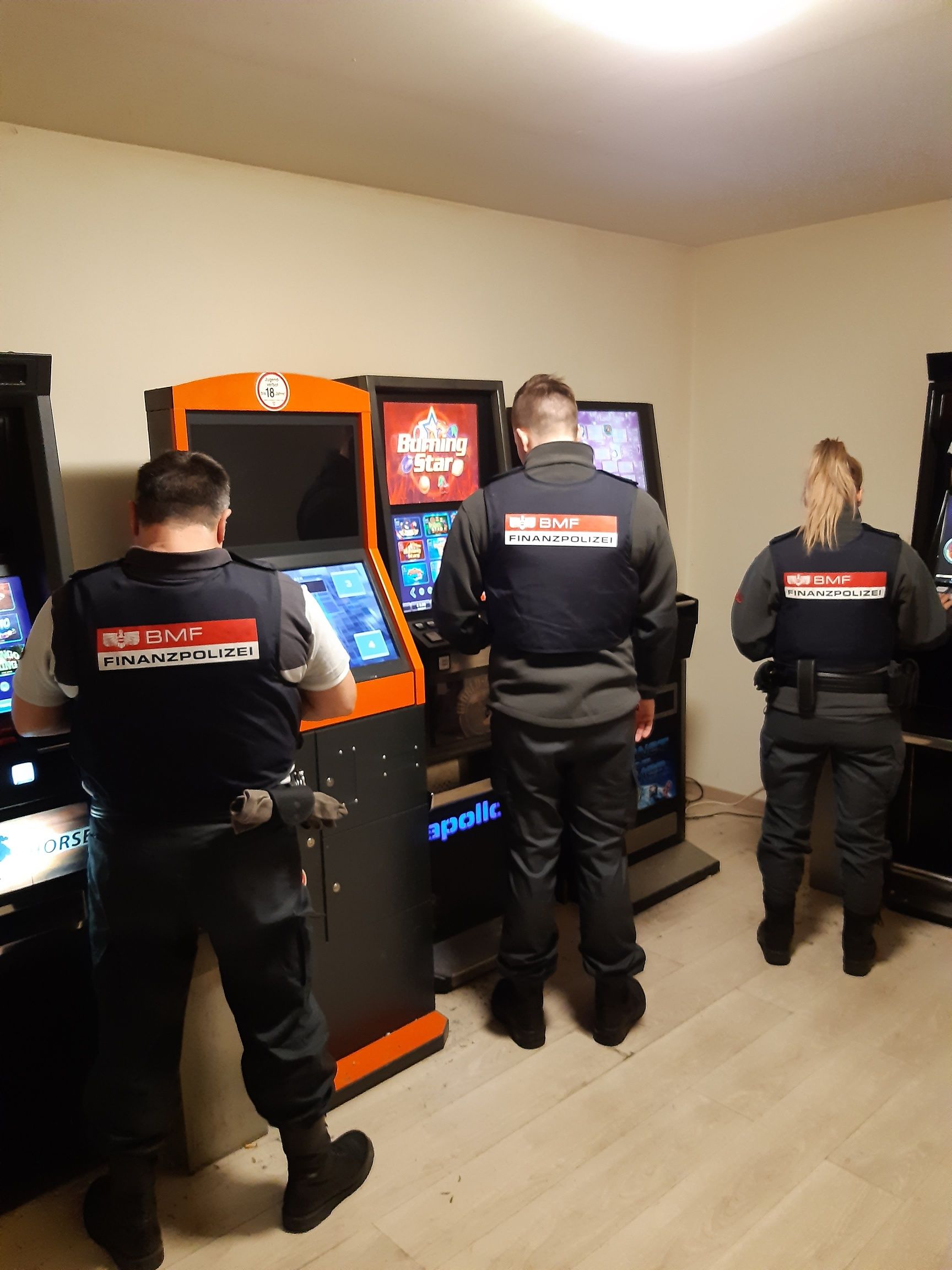 Die Finanzpolizei nahm gleich zwei illegale Glückspielbetreiber in Wien fest.