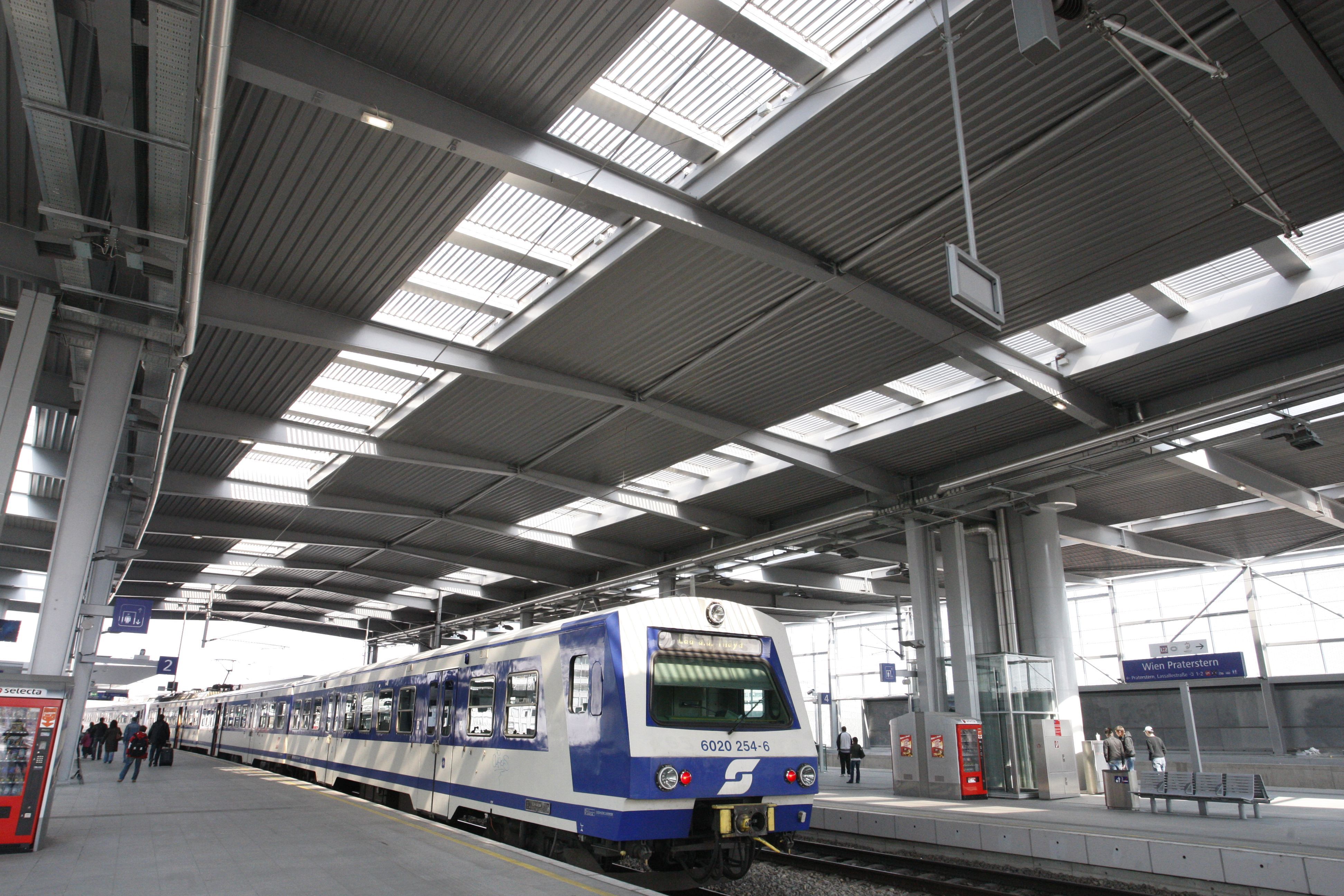 Derzeit kommt es zu einer Unterbrechung des S-Bahn-Verkehrs auf der Wiener Stammstrecke zwischen Wien Meidling und Wien Praterstern.