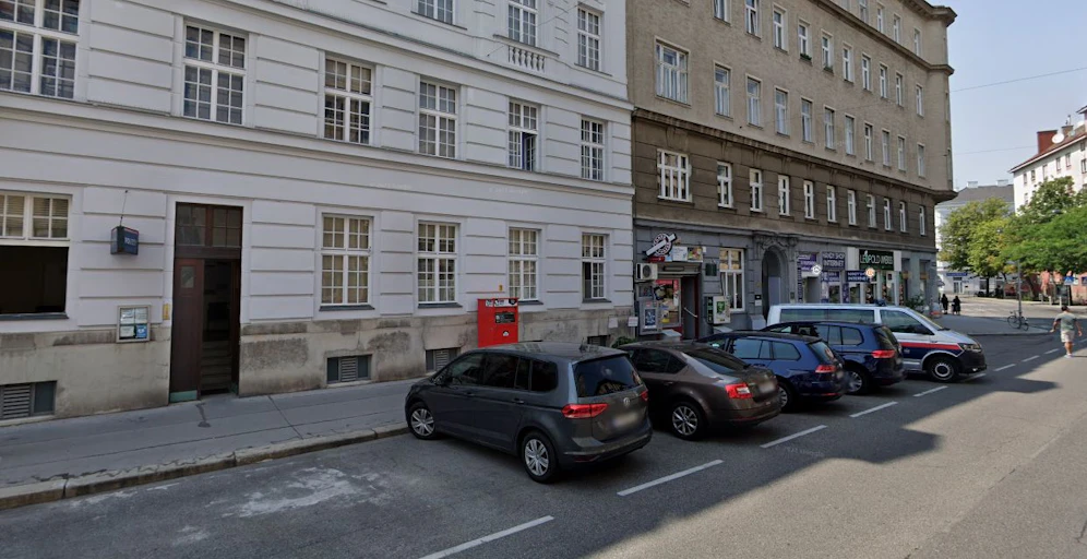 In der Leopoldsgasse in Wien kam es nahe der Polizeiinspektion zu Handgreiflichkeiten.