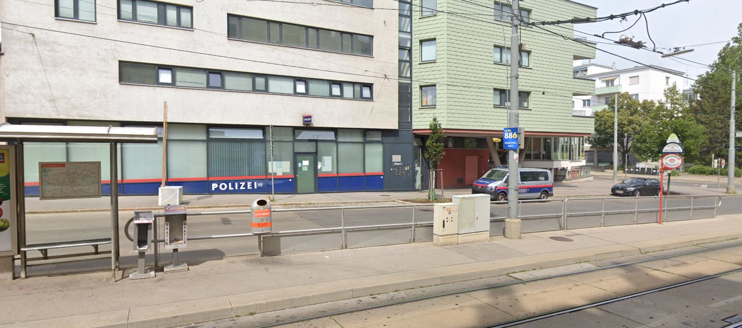 Der 20-Jährige verletzte schließlich vier Beamte der Polizeiinspektion Maroltingergasse.