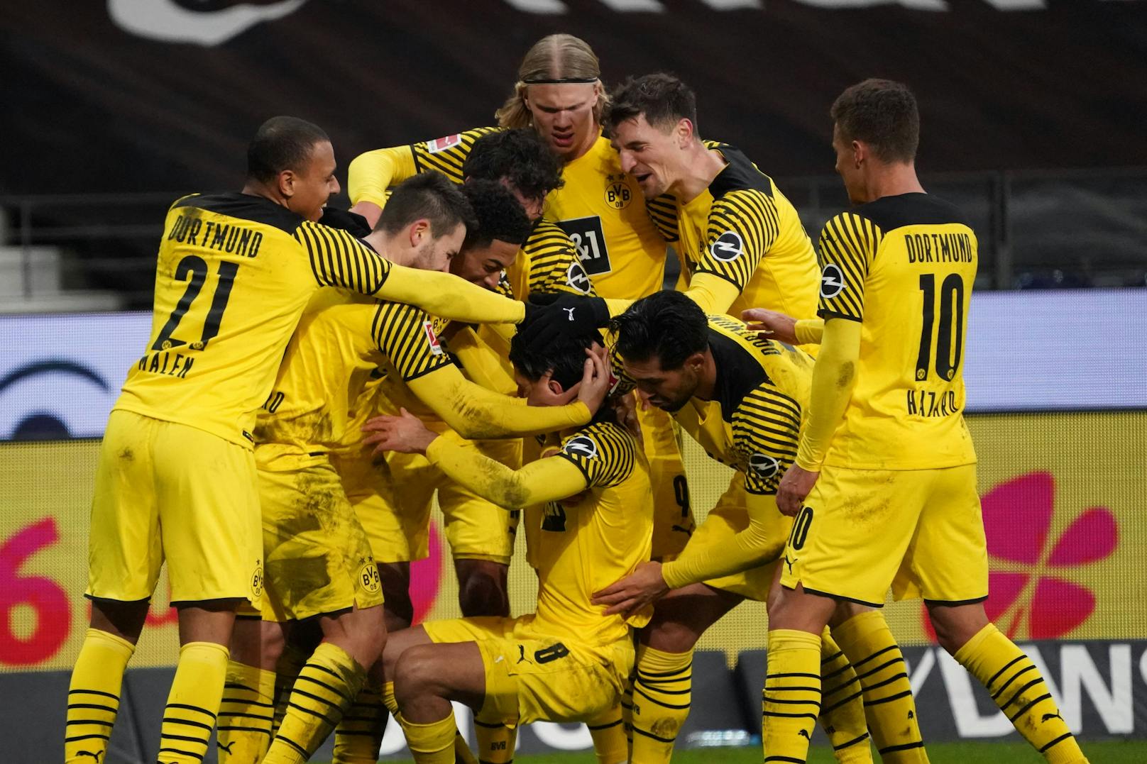 Borussia Dortmund dreht einen 0:2-Rückstand gegen Eintracht Frankfurt. 