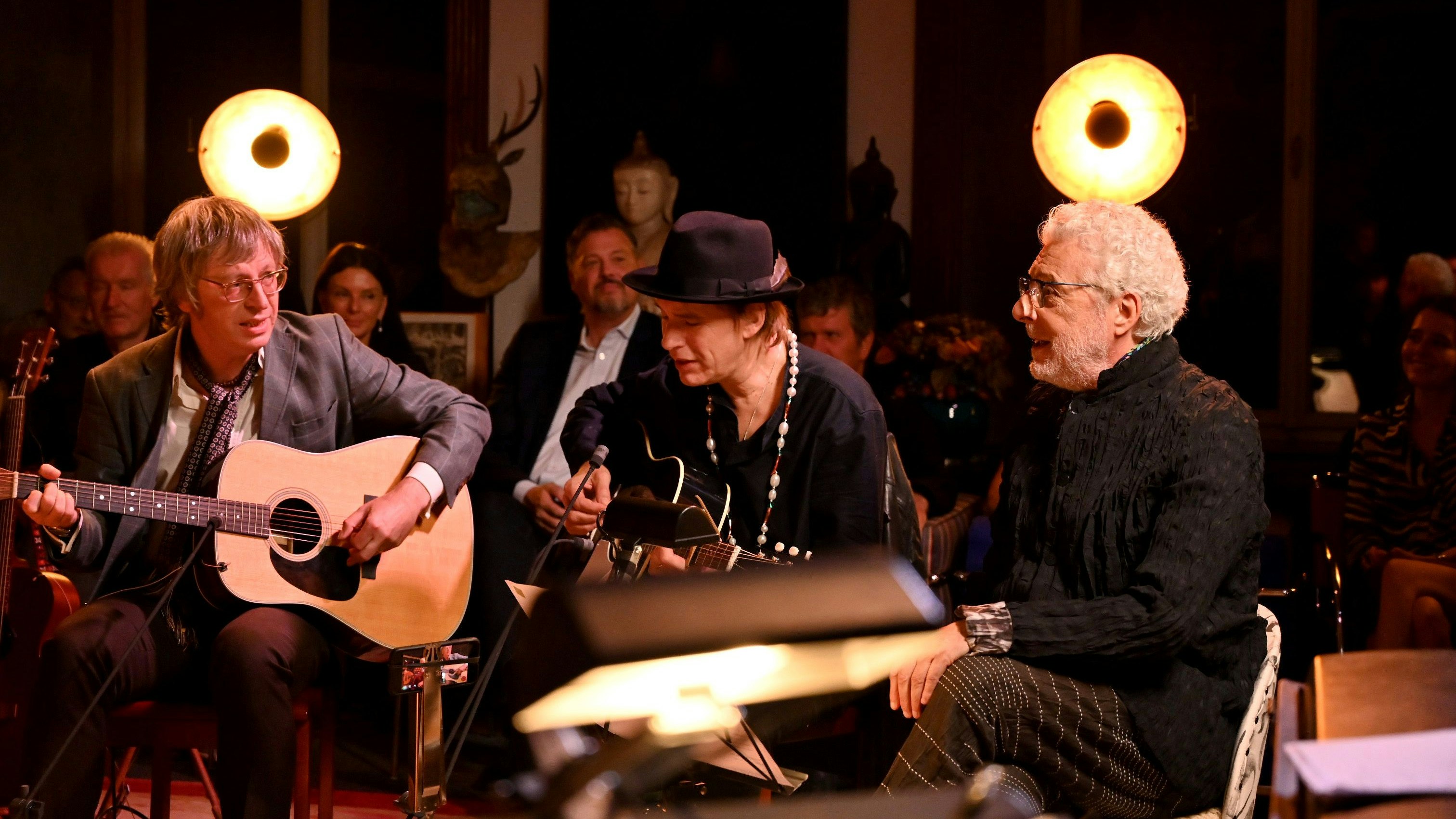 André Heller mit Ernst Molden und einem Gitarristen