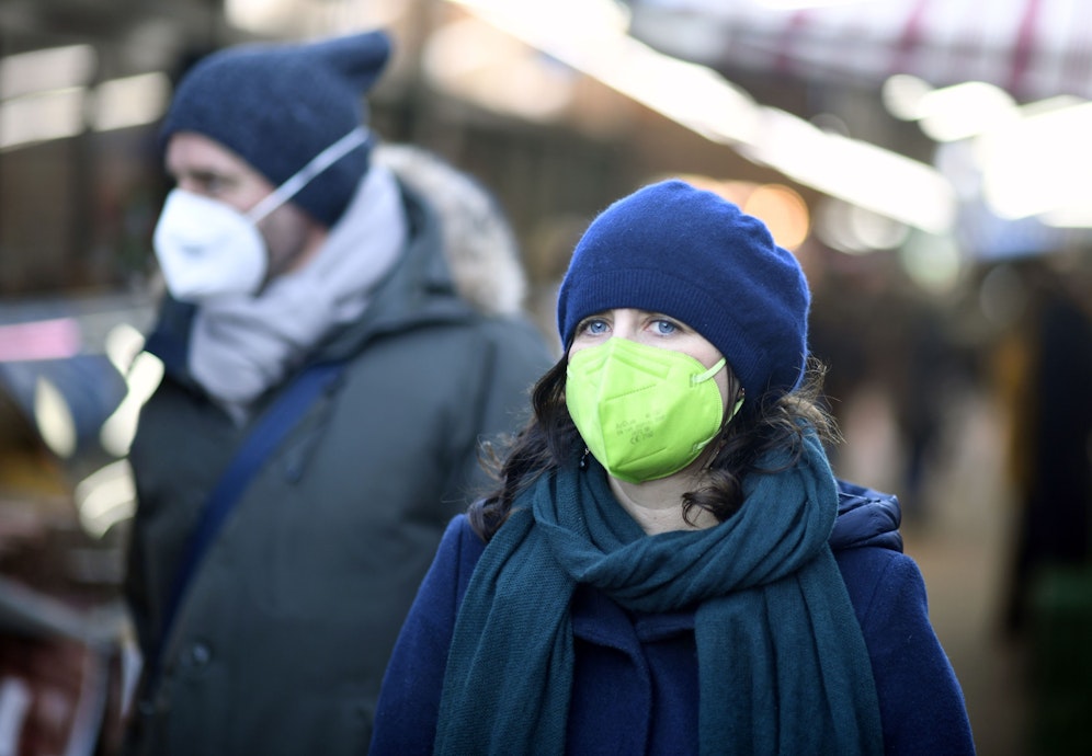 Ab sofort gelten neue Corona-Maßnahmen – die Maskenpflicht im Freien folgt bereits am Dienstag.