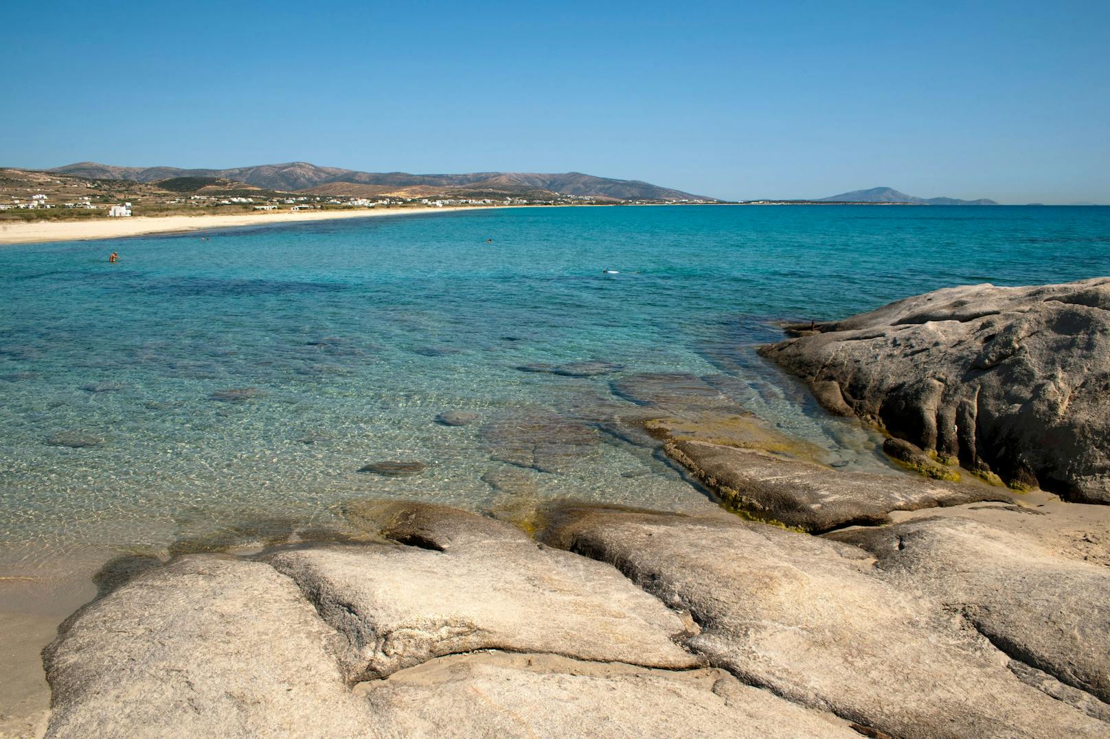 An einem Strand von Naxos haben die griechischen Behörden die Leiches eines Kindes (3) gefunden