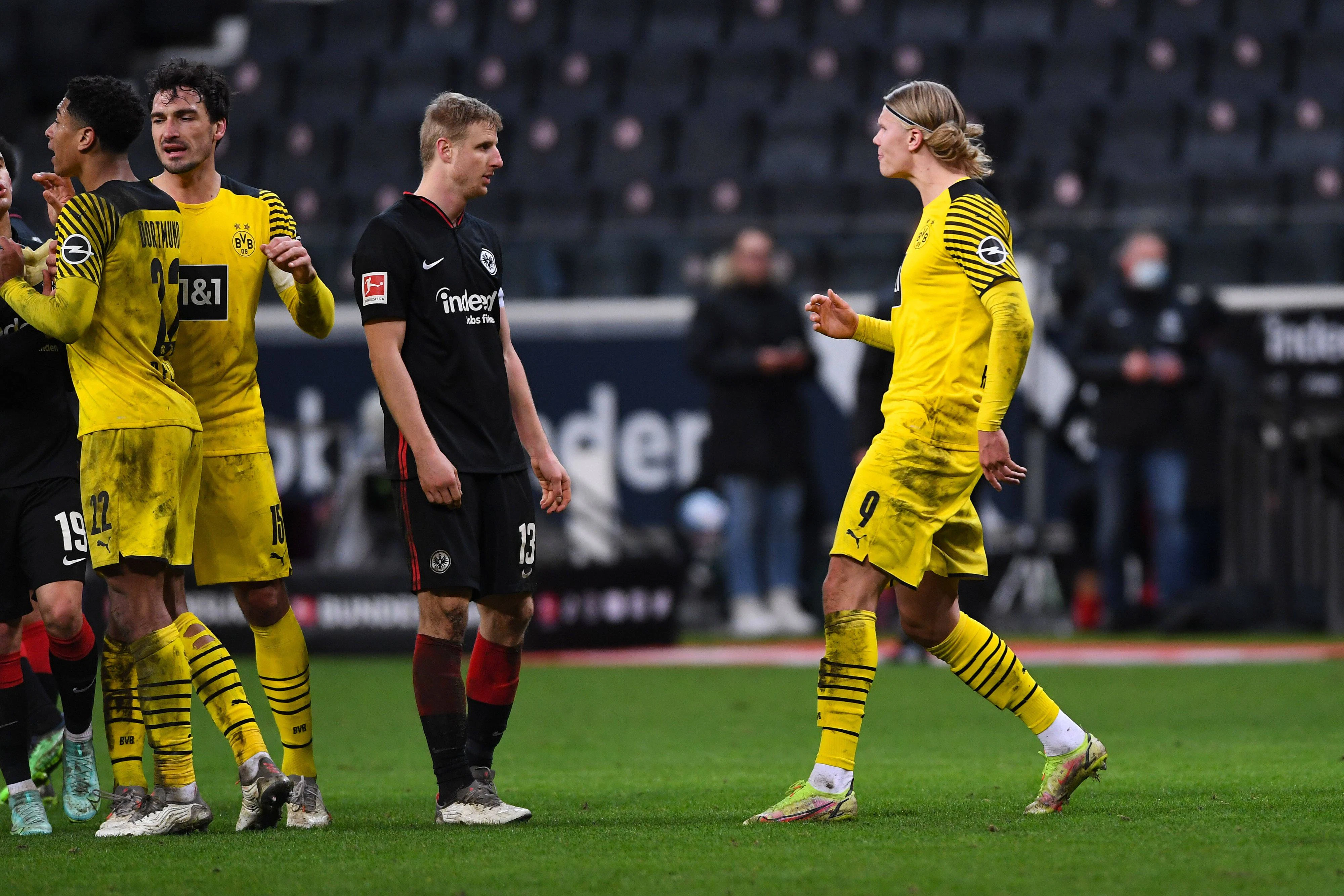Erling Haaland beschimpft Martin Hinteregger.