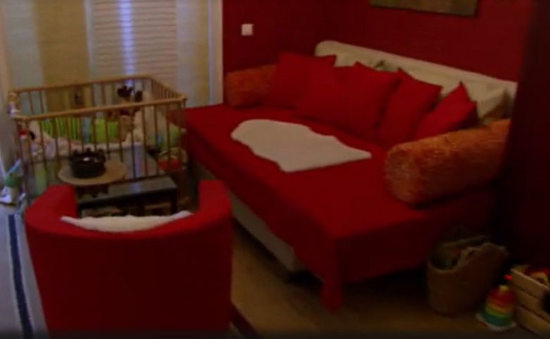 Auf dieser Couch wurde die Leiche gelagert.