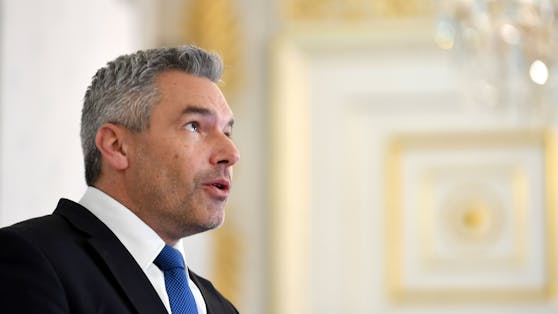 Kanzler Karl Nehammer arbeitet weiter von zuhause.