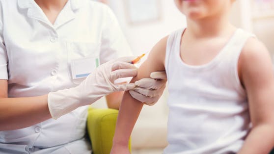 Die Impfung wird von Kindern und Jugendlichen sehr gut vertragen.