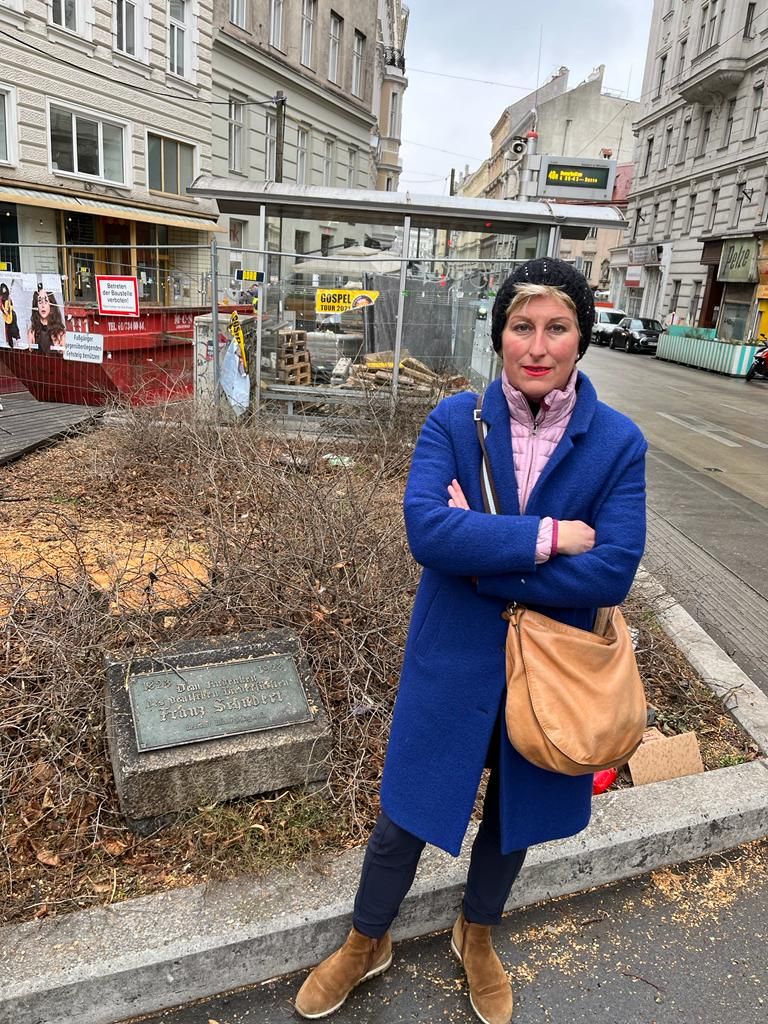 Christina Schlosser, Obfrau der ÖVP Neubau, von der Entscheidung empört. 