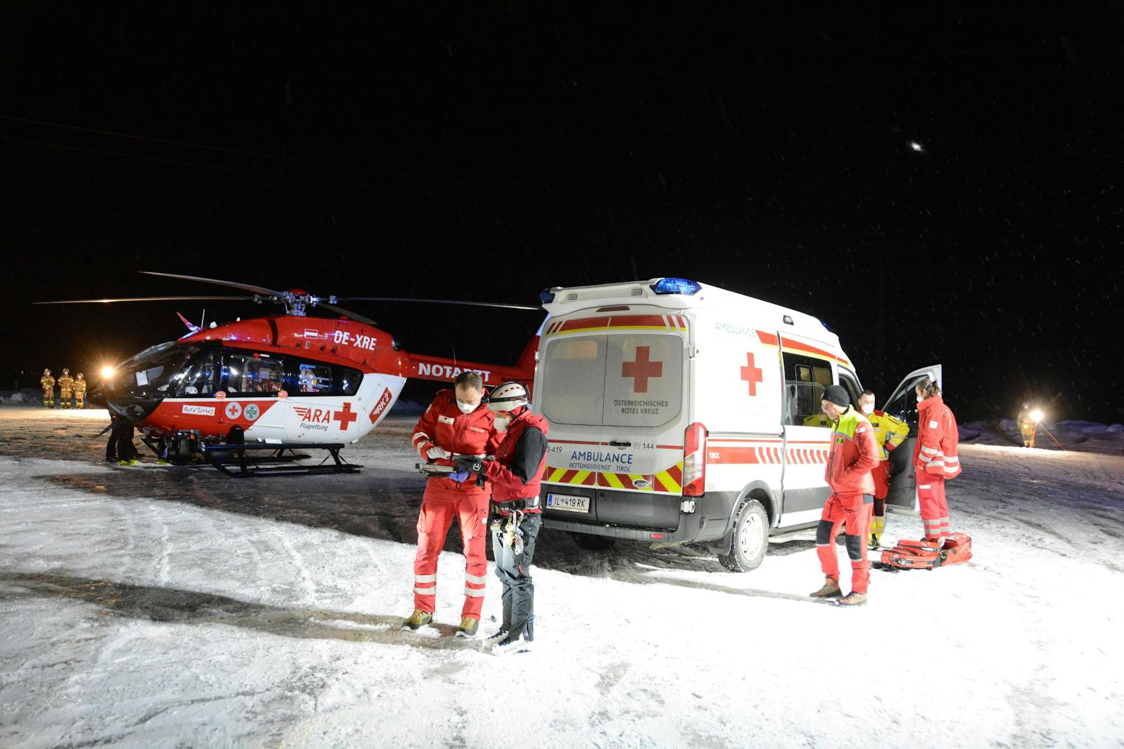 Urlauber liegt nach Skiunfall schwer verletzt im Spital