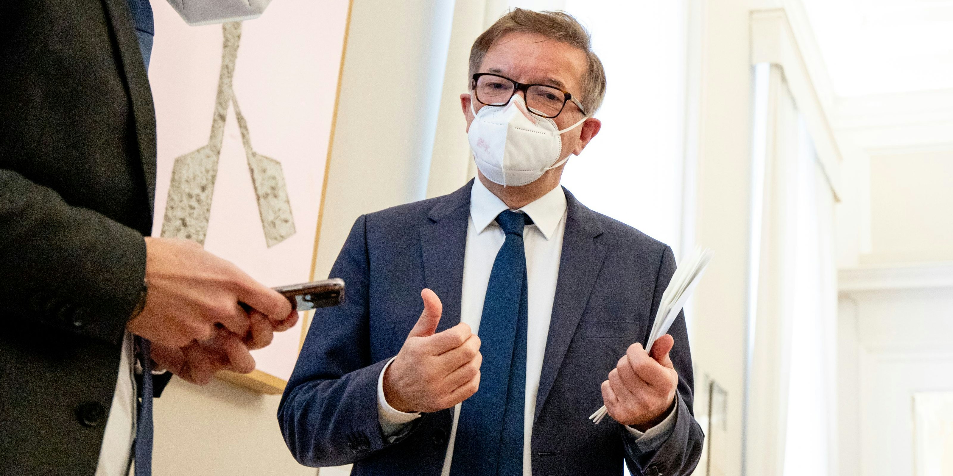 Noch im selben Monat des Postings trat Rudolf Anschober zurück.