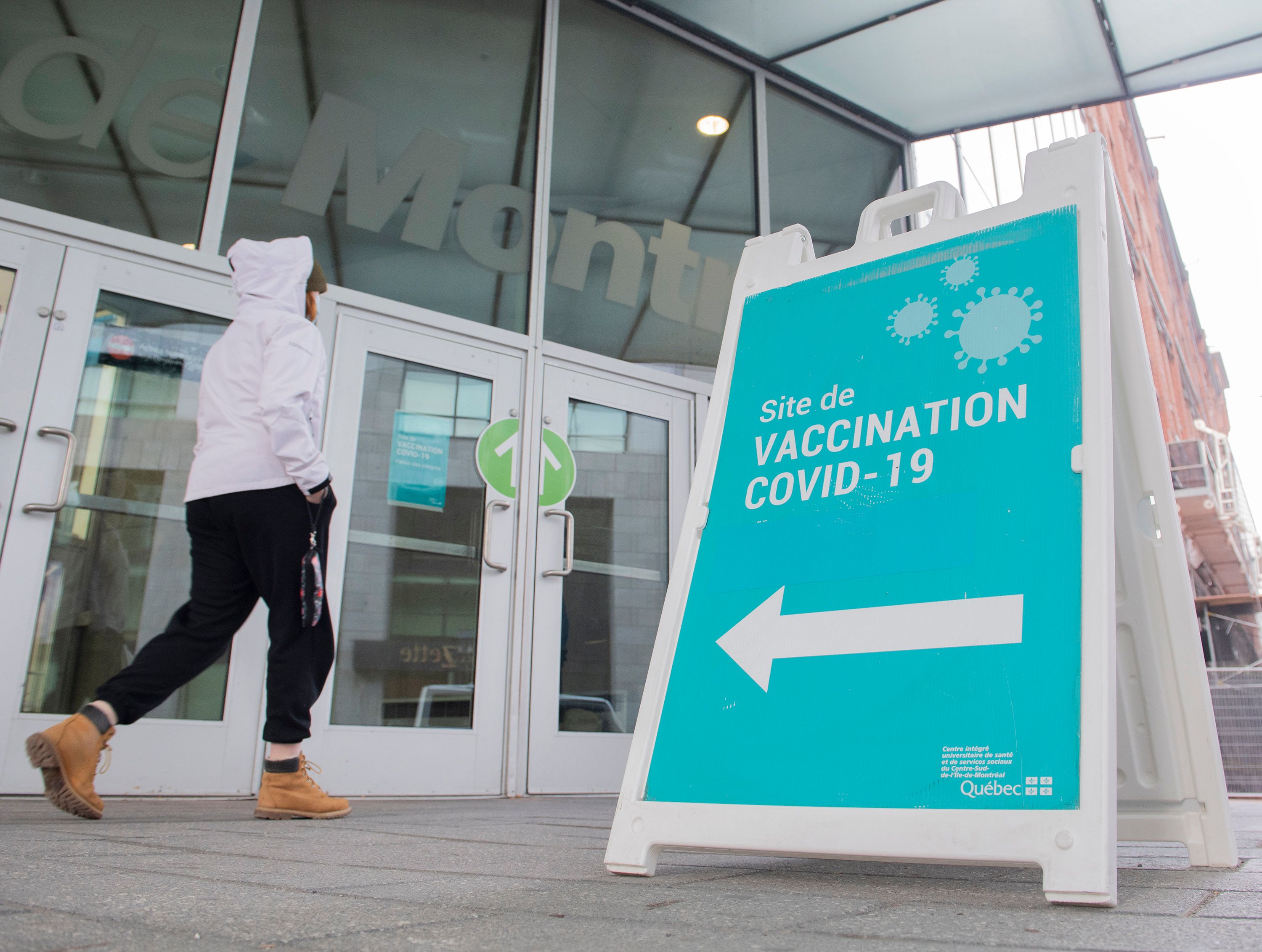 Ohne Corona-Impfung gibt es in Quebec schon bald weder Bier noch Gras.