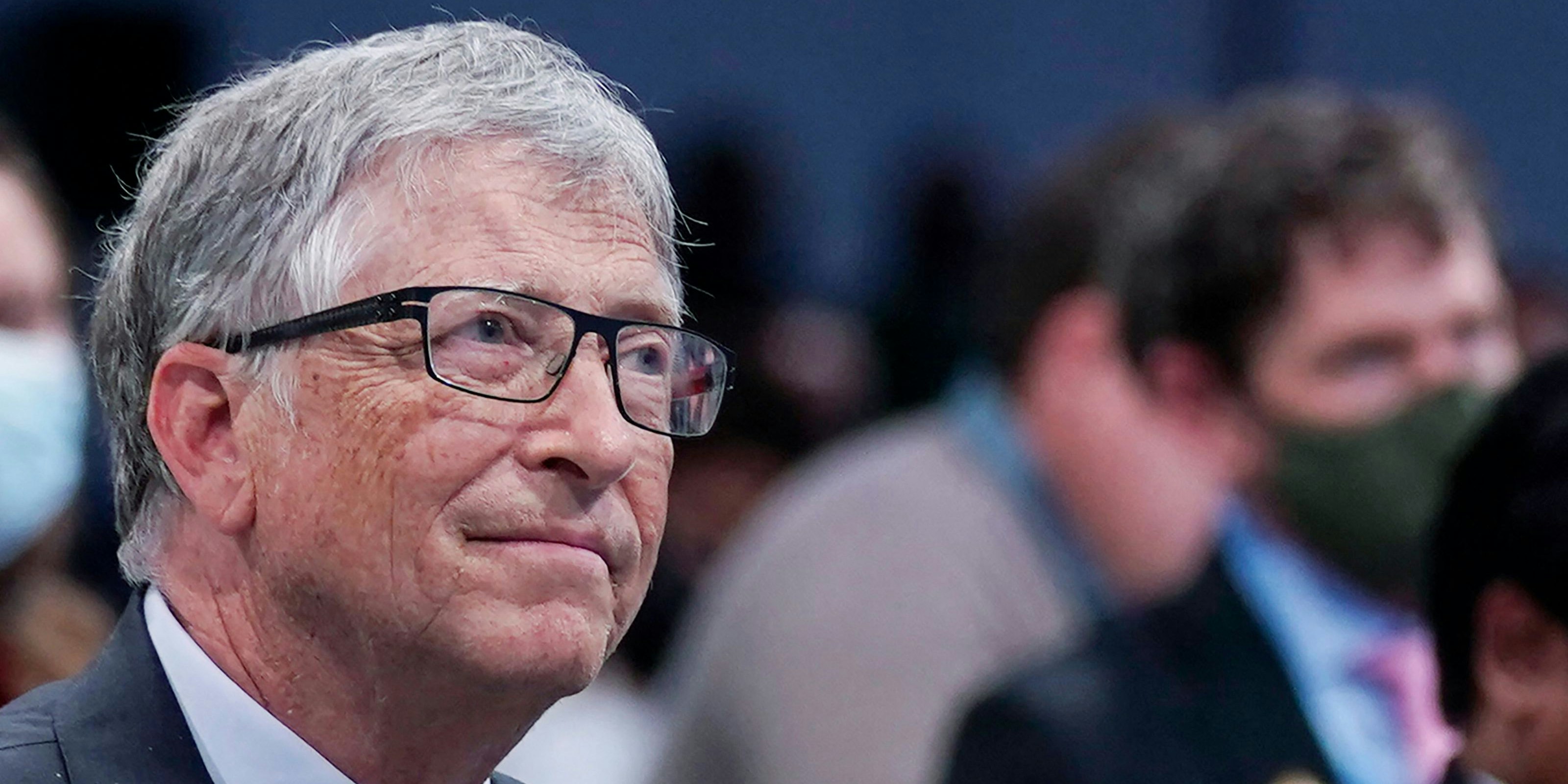 Bill Gates investierte Milliarden in die Corona-Impfung.