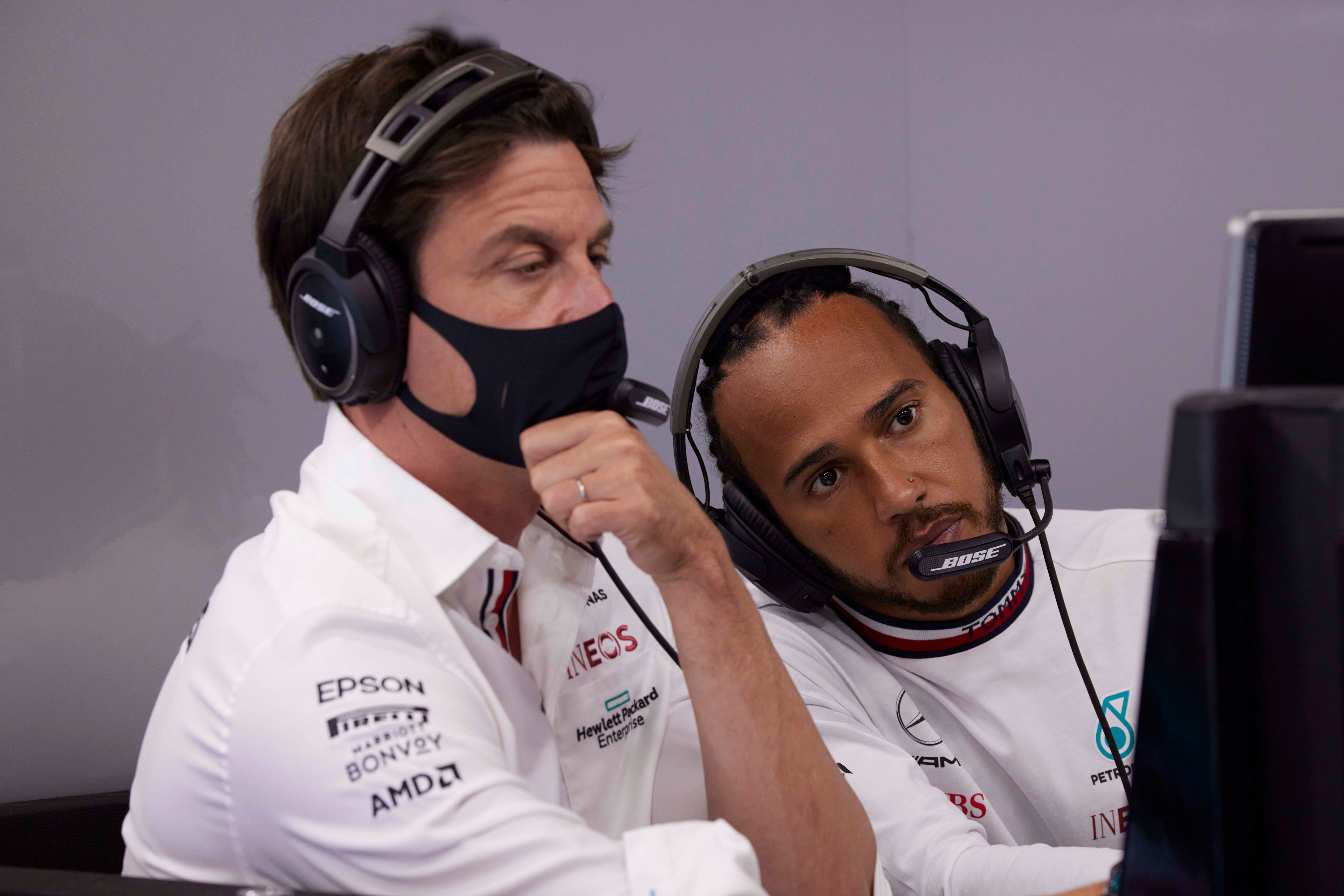 Toto Wolff (l.) und Lewis Hamilton