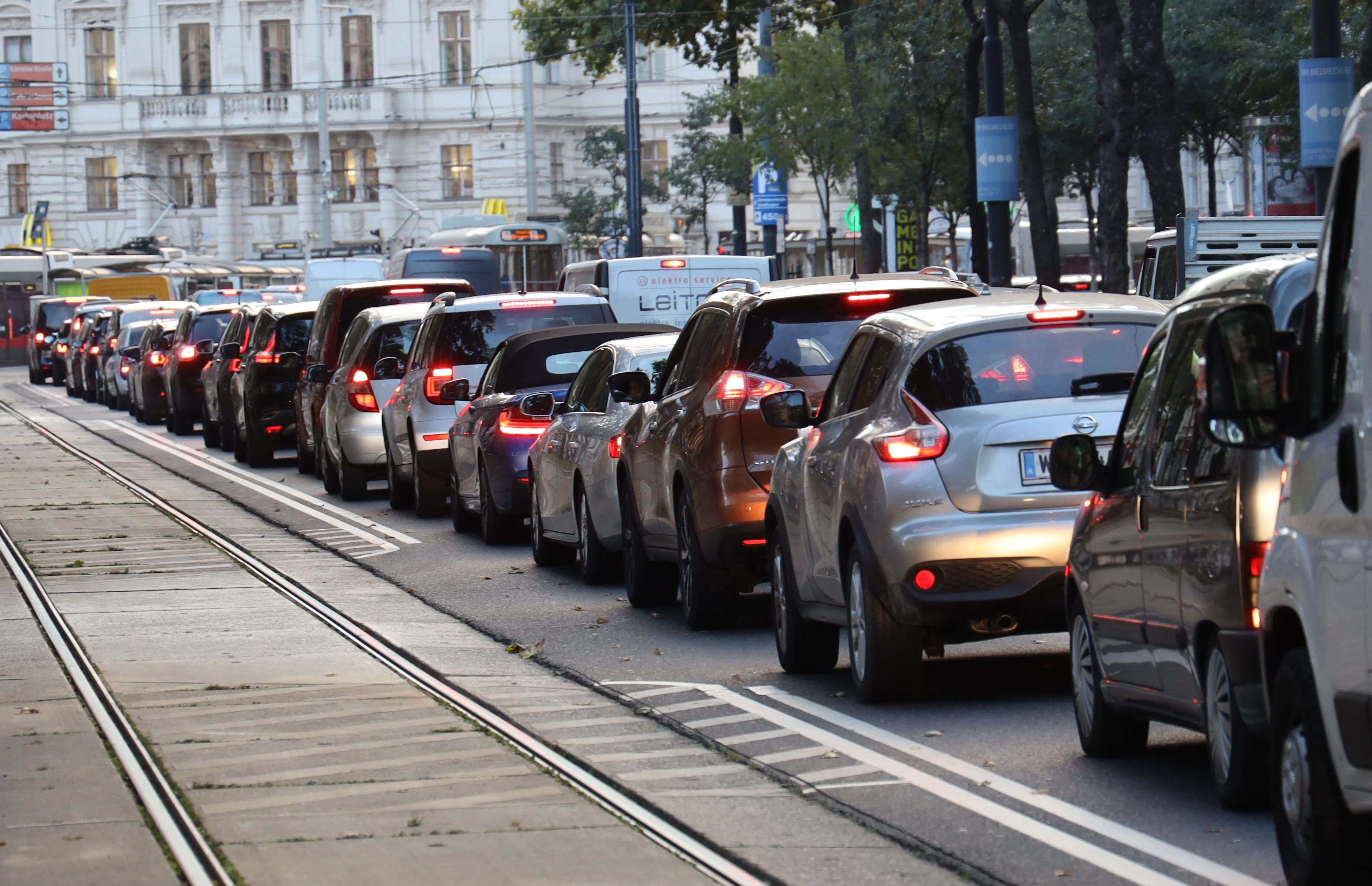 Am Freitag könnte es wieder Stau in der Wiener City geben. (Symbolbild)
