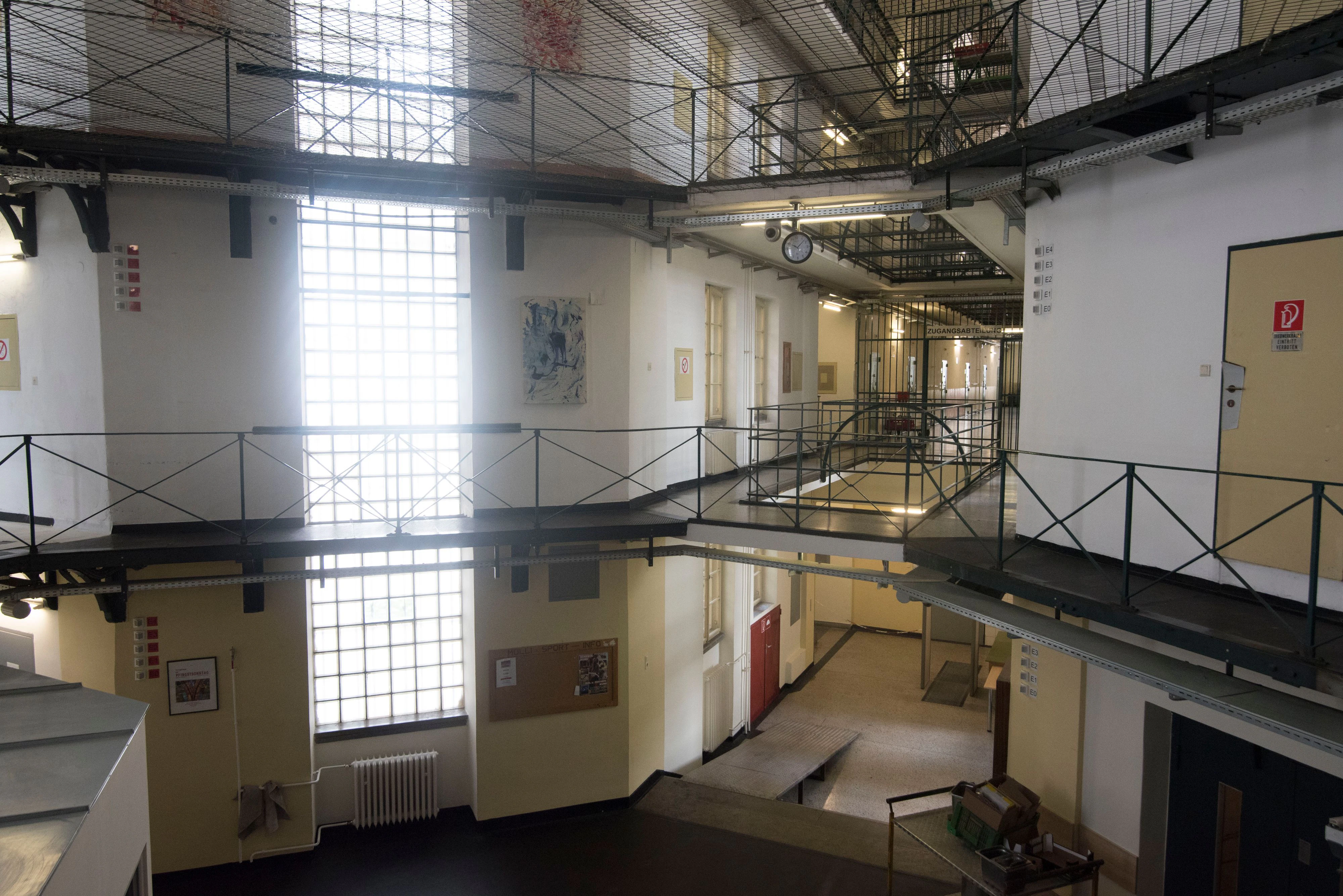 In der Justizanstalt Karlau steckte der Mann aus noch ungeklärter Ursache seine Matratze in Feuer.