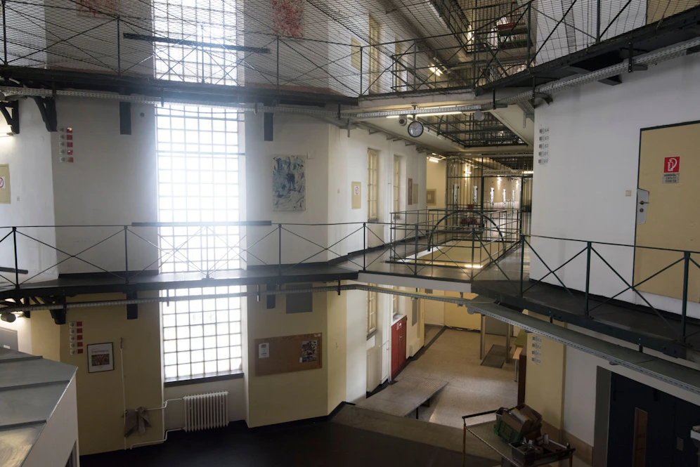 In der Justizanstalt Karlau steckte der Mann aus noch ungeklärter Ursache seine Matratze in Feuer.