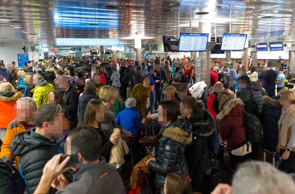 Infizierte flüchten via Airport ins Ausland.