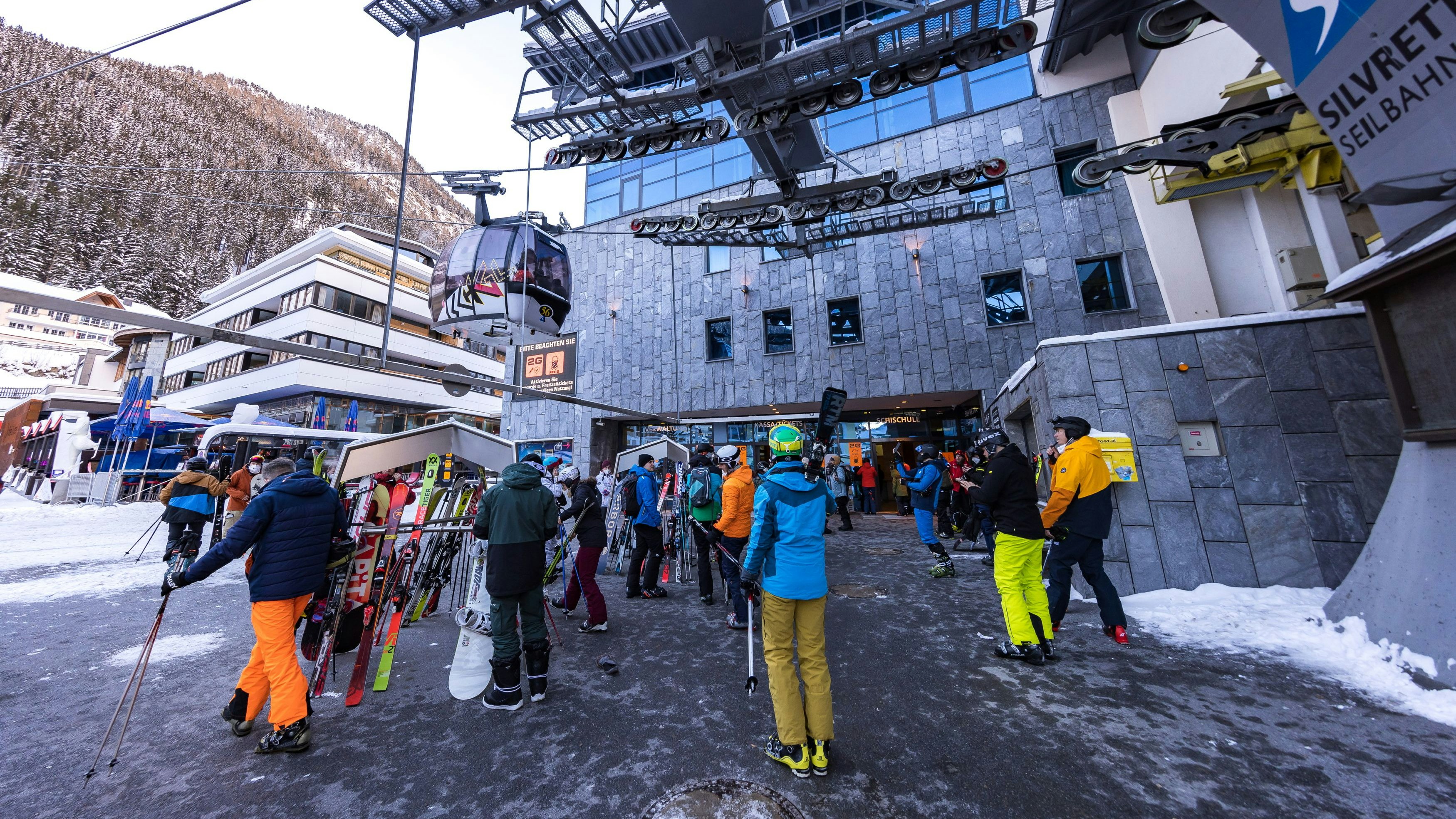 In Ischgl und St. Anton werden strengere Corona-Regeln eingeführt.