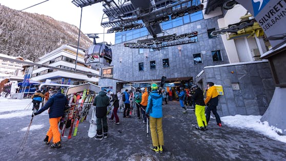 In Ischgl und St. Anton werden strengere Corona-Regeln eingeführt.