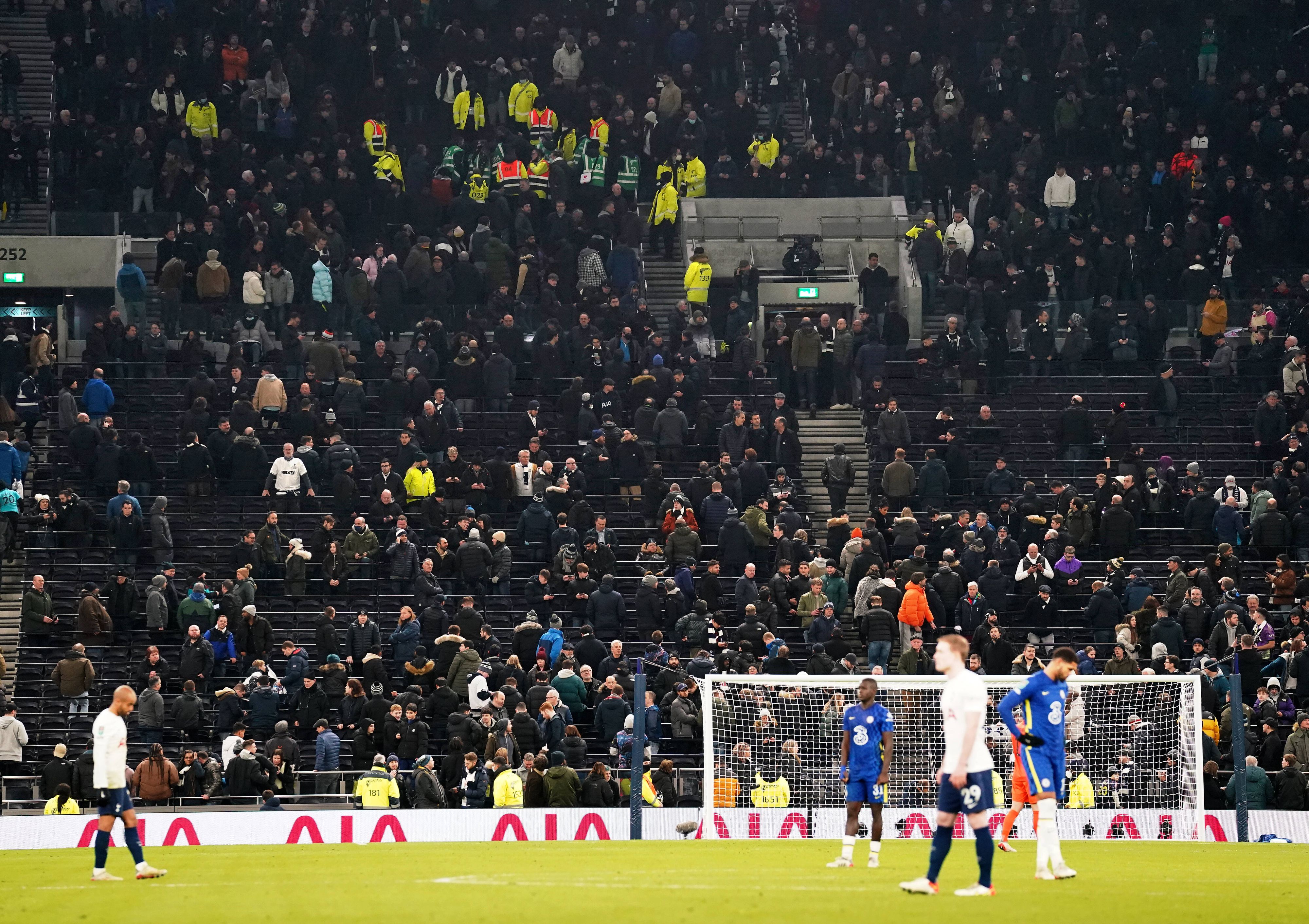 Während des Duells zwischen Tottenham und Chelsea kam es zu einem medizinischen Notfall. 