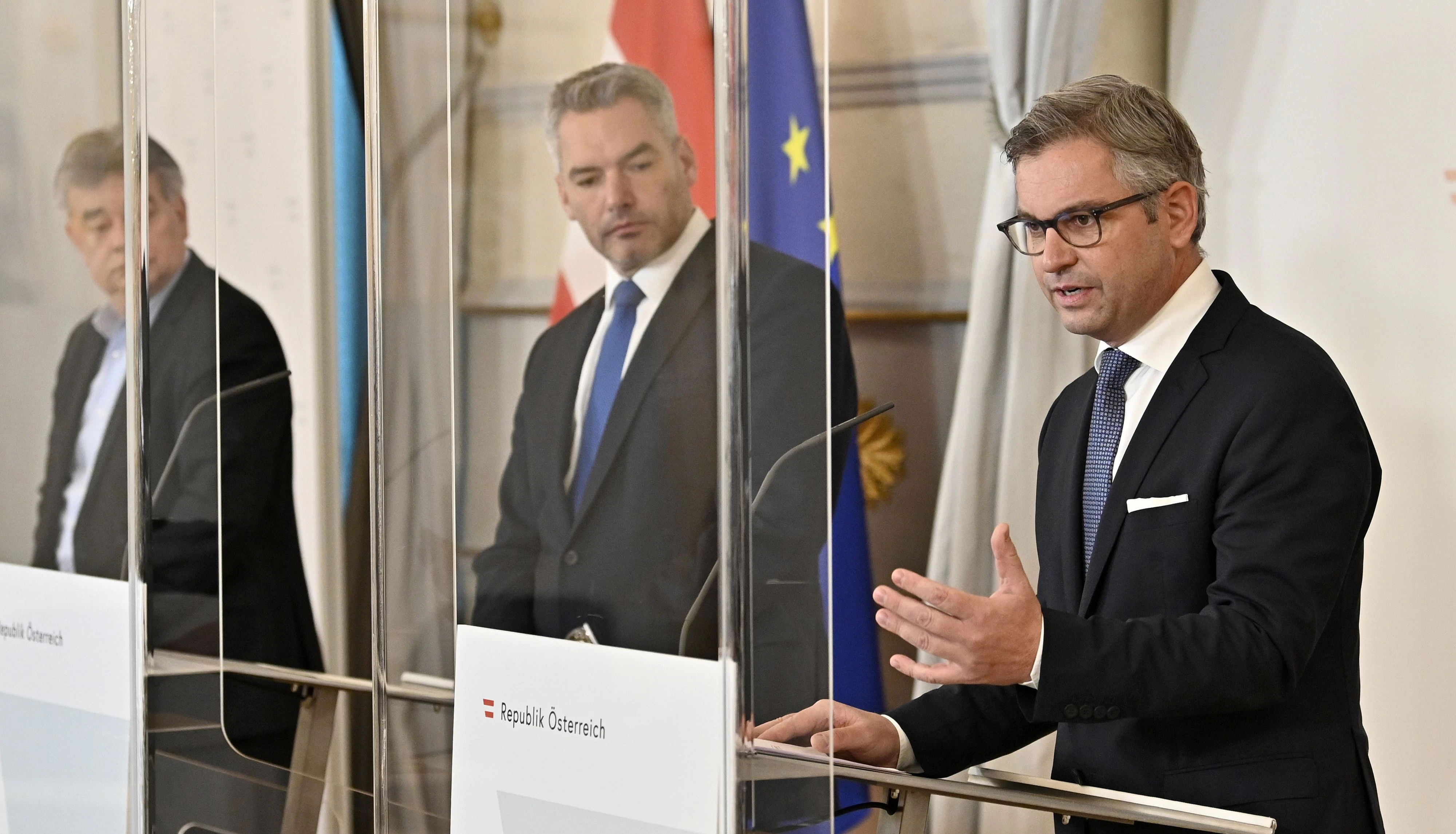 Laut ÖVP-Finanzminister Magnus Brunner hätten 1.200 Unternehmen bereits freiwillig Fördergelder zurückgezahlt.